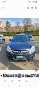 1 opel Astra berlina 5 porte  del 2010 