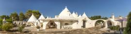 TRULLI  E LAMIE A MARTINA FRANCA,  CON PISCINA . PREZZO TRATTABILE!