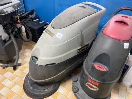 LOTTO 1 - Lavapavimenti e transpallet (ID 1, 2, 3, 4, 5)