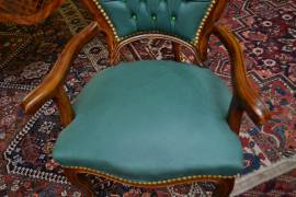 Poltrona da scrivania con braccioli stile Luigi XV in ecopelle verde