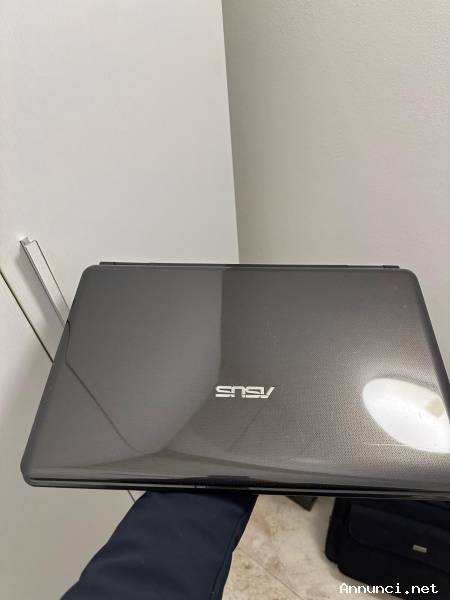 arredi ufficio, hardware ed espositori