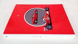 Ferrari 2004 - Campione del Mondo Piloti Annuario Ufficiale; Editore: FerrariSinibaldi, 2004