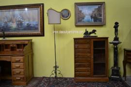 Schedario-classificatore stile inglese con vetrina e cassetti