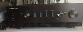Vendo sintoamplificatore Yamaha R-N800A