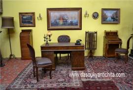 Davenport stile inglese con piano di scrittura
