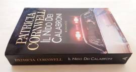 Il nido dei calabroni di Patricia Cornwell Ed.Mondadori, 2°Ed.Arnoldo Mondadori, ottobre 1997