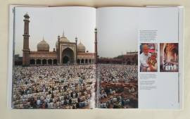 INDIA. UN VIAGGIO NEL PAESE DELLO SPIRITO EDIZIONE ILLUSTRATA DI ADRIAN MEYER ED: WHITE STAR, 2002