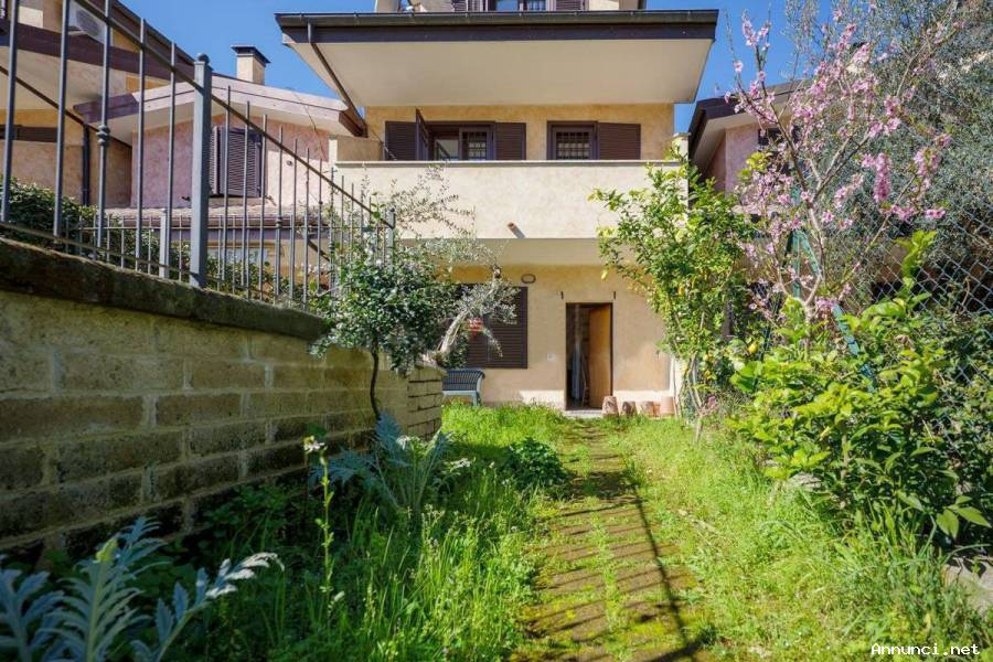 Roma, Riano, villino a schiera, vendo NO AGENZIA