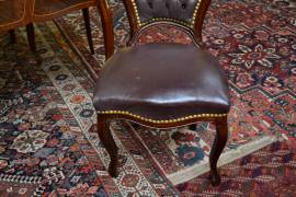 Sedia-poltrona da studio stile Luigi XV in ecopelle marrone