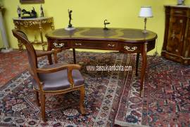 Poltrona da scrivania con braccioli stile Luigi XV in ecopelle marrone