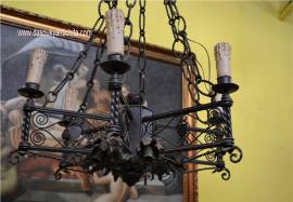Lampadario a 12 luci in ferro battuto stile Gotico vintage anni 60