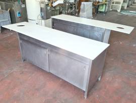 2 TAVOLI ARMADIATI PIANO IN TEFLON USATI  