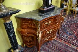 Comò – cassettone intarsiato stile Luigi XV Comò – cassettone intarsiato stile Luigi XV