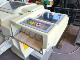 CONFEZIONATRICE PROFESSIONALE AUTOMATICA USATA CONFEZIONATRICE PROFESSIONALE AUTOMATICA USATA