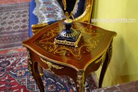 Coppia di tavolini gueridon da centro stile Napoleone III Coppia di tavolini gueridon da centro stile Napoleone III