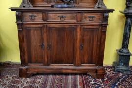 Credenza doppio corpo stile Neorinascimento prima metà del XX secolo Credenza doppio corpo stile Neorinascimento prima metà del XX secolo
