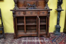 Credenza doppio corpo stile Neorinascimento prima metà del XX secolo Credenza doppio corpo stile Neorinascimento prima metà del XX secolo