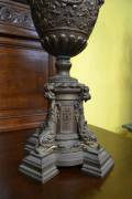 Coppia di candelabri in bronzo stile Rinascimento del 900