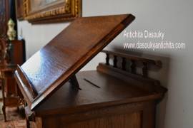 Schedario-classificatore a serrandina stile inglese con leggio Schedario-classificatore a serrandina stile inglese con leggio