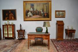 Schedario-classificatore a serrandina stile inglese con leggio Schedario-classificatore a serrandina stile inglese con leggio