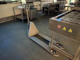 Attrezzature, macchinari parte produttiva e materiali di consumo Attrezzature, macchinari parte produttiva e materiali di consumo