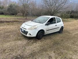 Autocarro Renault Clio
