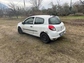 Autocarro Renault Clio Autocarro Renault Clio