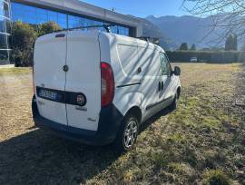 Autocarro Fiat Doblò