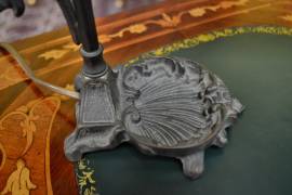 Lampada da tavolo stile Liberty – Art Nouveau metà del XX secolo Lampada da tavolo stile Liberty – Art Nouveau metà del XX secolo