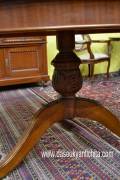 Tavolo tondo stile Regency della seconda metà del XX secolo