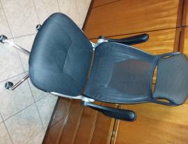 Sedia ergonomica da ufficio con poggia testa, come NUOVA Sedia ergonomica da ufficio con poggia testa, come NUOVA