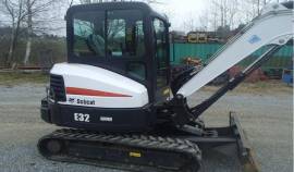 MINI - ESCAVATORE BOBCAT E32 – 3,294 TON – 2011 – PRONTA AL LAVORO 