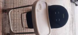 SEGGIOLONE  PEG PEREGO  VENDO  COME  NUOVO A SOLI 50 EUROOOO 333 7173498   329 5646220