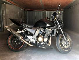 Kawasaki ZR 750