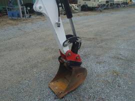 MINI - ESCAVATORE BOBCAT E32 – 3,294 TON – 2011 – PRONTA AL LAVORO MINI - ESCAVATORE BOBCAT E32 – 3,294 TON – 2011 – PRONTA AL LAVORO