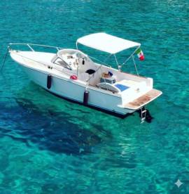 Beneteau Ombrine 700 Walkaround - Volvo Penta Diesel 105cv Beneteau Ombrine 700 Walkaround - Volvo Penta Diesel 105cv