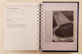 Tecniche di Fingerstyle per chitarra con CD incluso di Phil Capone Ed.Il Castello, 2011