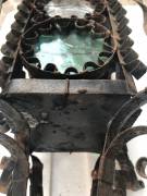 Vecchia lanterna in ferro battuto