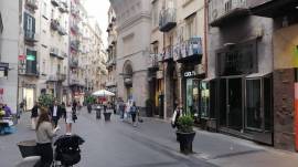 Via Chiaia Napoli Negozio Centralissimo