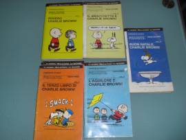 Brown Charlie Peanuts Schulz sei volumetti.