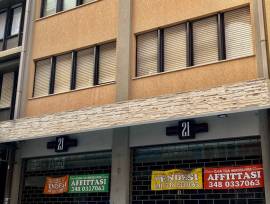 Commerciale via Abba pressi via Sonnino