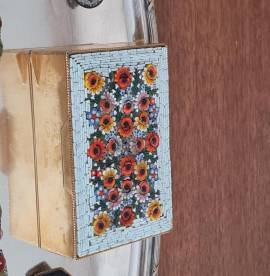 Collezioni di MICROMOSAICI  antichi e vintage  formata da  portagioie, braccialetto  e   n° 7 spille
