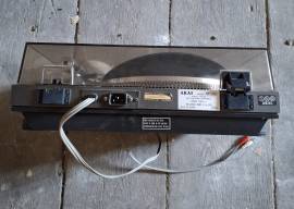 Giradischi a trasmissione diretta Akai AP-206C