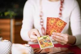 CARTOMANZIA E TAROCCHI PER SVELARE LE VERITA’ PIU’ NASCOSTE