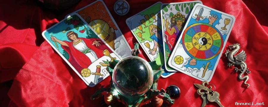 CARTOMANTE CLARA TI GUIDA CON I TAROCCHI: AMORE, LAVORO, DENARO