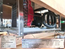 2 PIANI CON VASCHE REFRIGERANTI USATI 