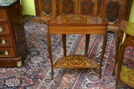 Coppia tavolini-comodini mezzo giro stile Luigi XV