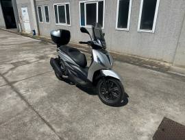 Motociclo Piaggio Beverly