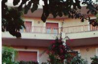 La Maddalena grande appartamento indipendente vista mare con grande garage e posto auto