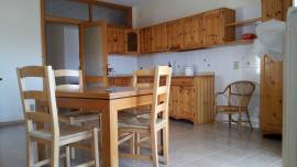 La Maddalena grande appartamento indipendente vista mare con grande garage e posto auto